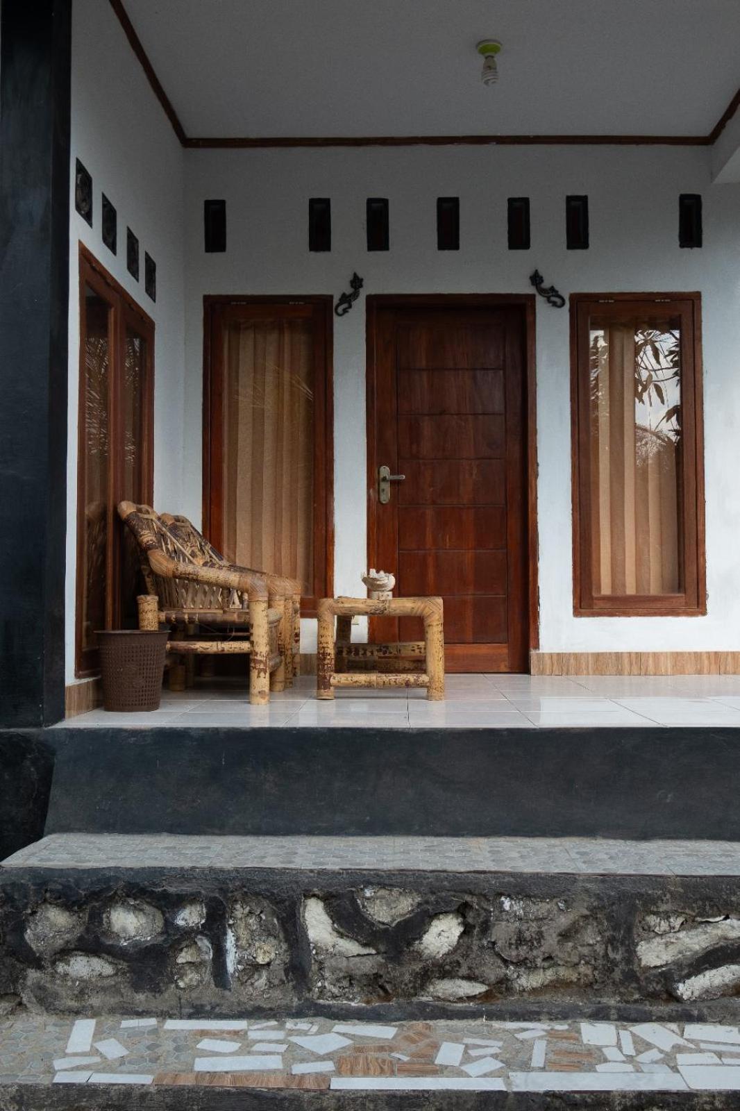 Ramdan Homestay Kuta  Екстериор снимка