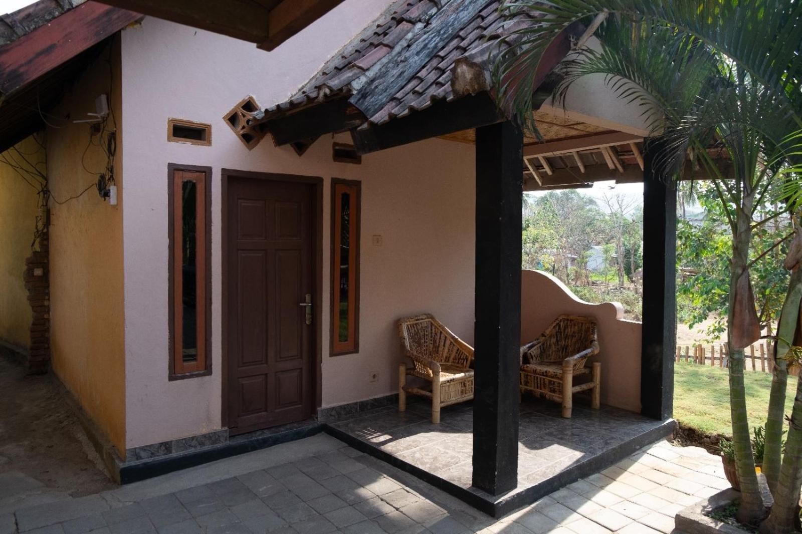 Ramdan Homestay Kuta  Екстериор снимка