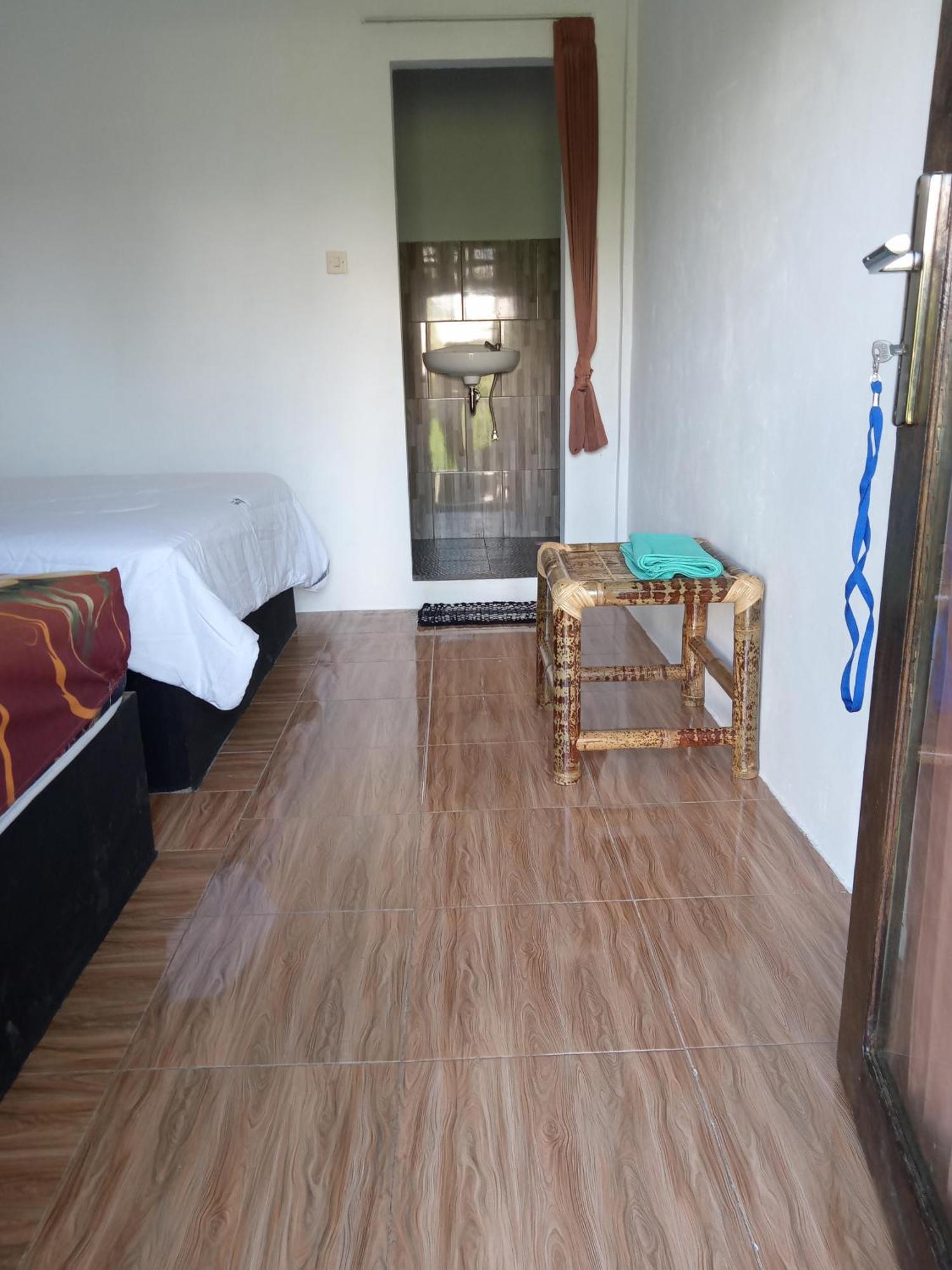 Ramdan Homestay Kuta  Екстериор снимка