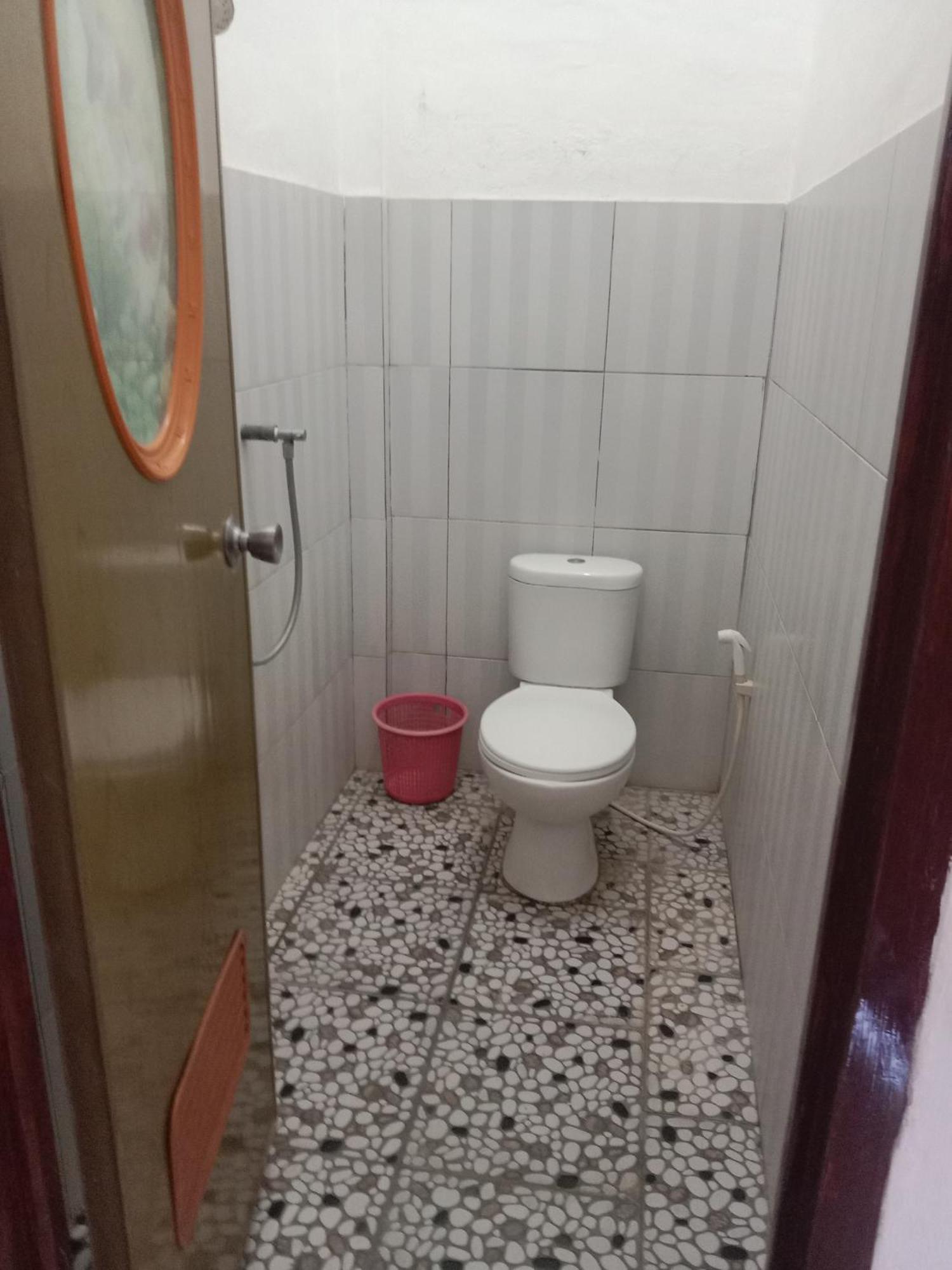 Ramdan Homestay Kuta  Екстериор снимка